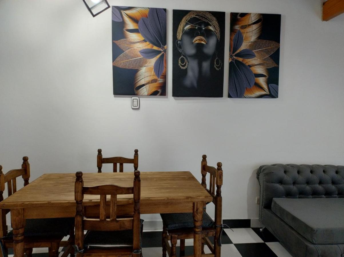 Casa Ana, Departamento Amplio A 20 ' Aeropuerto Apartment Luis Guillon Ngoại thất bức ảnh
